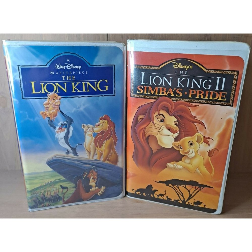 Disney The Lion King 1 and 2 VHS Movies Clamshells Lot of Two